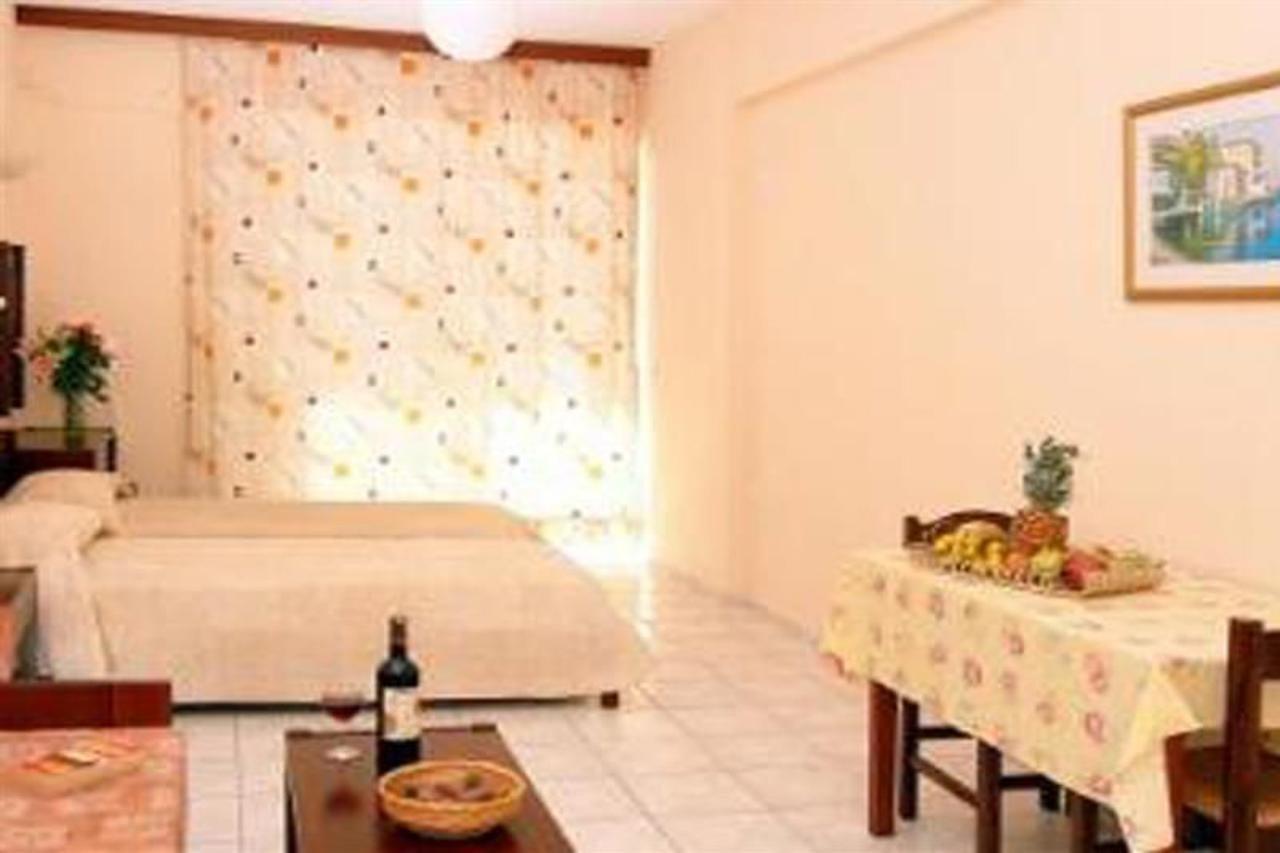 Danaos Beach Apartments Sfakaki Luaran gambar